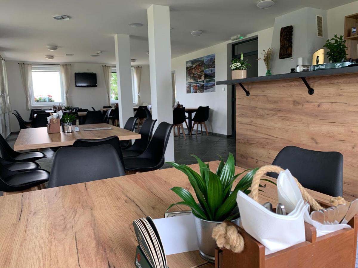 Restaurace A Penzion Gansberg Cotkytle Exteriér fotografie